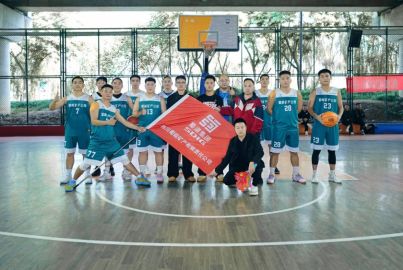 再下一城！尊龙凯时矿产男篮队以小组赛第一昂首挺进半决赛！